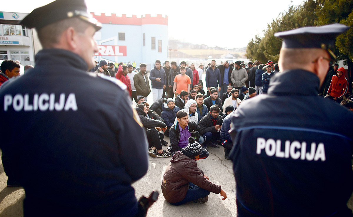 Flüchtlingskrise statt Heimaturlaub